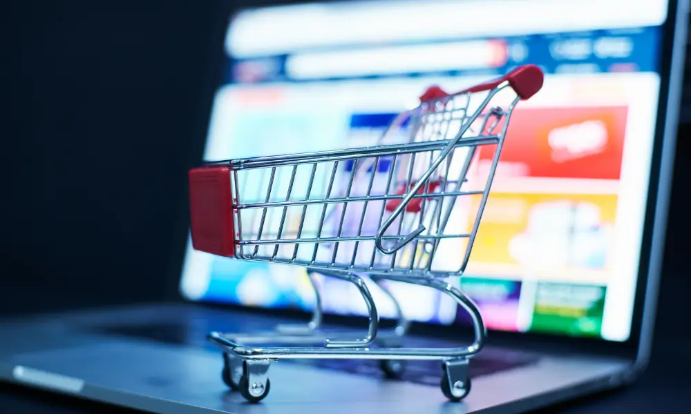 تكلفة انشاء متجر الكتروني - ميزانية البداية والرسوم المخفية